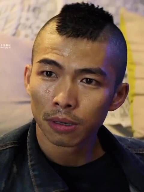 无名之辈: 这俩二货儿一顿操作猛如虎，最后发现自己竟是二百五