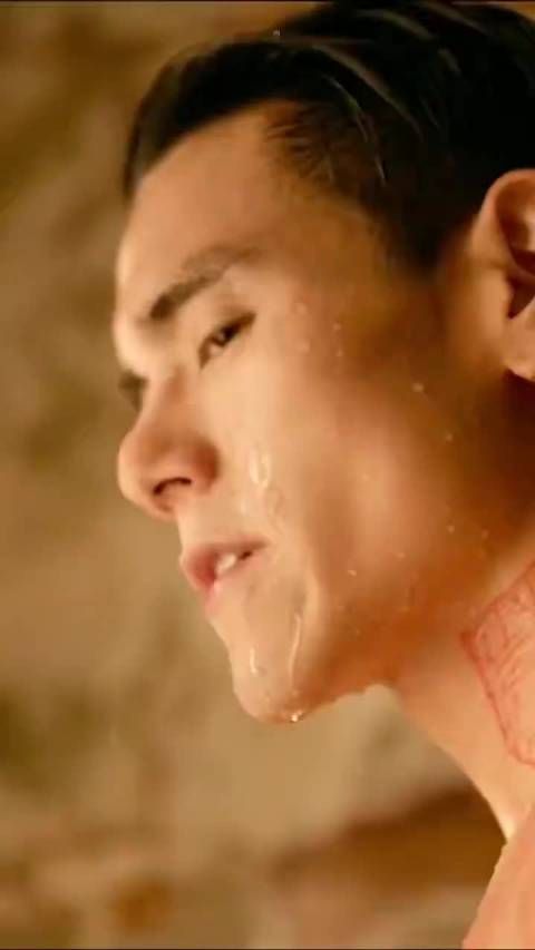 彭于晏转型喜剧《爆水管》，胡子拉碴演卷王警察笑果十足