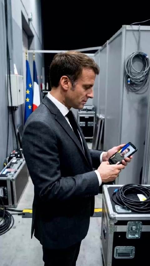 马克龙戴墨镜现身爱丽舍宫，解释眼部淤青原因