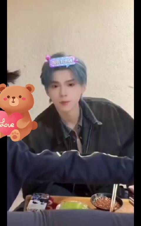 时隔一年再次看到这一幕我还是会落泪