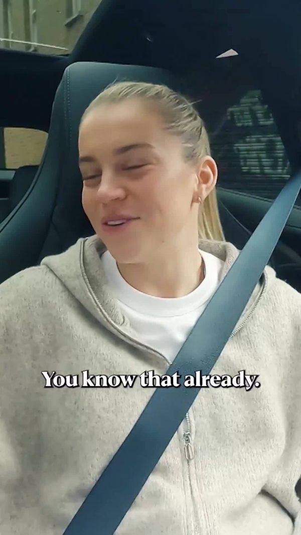 阿莱西亚·鲁索回忆首份工作失误，烤肉晚餐掉落厨师面前