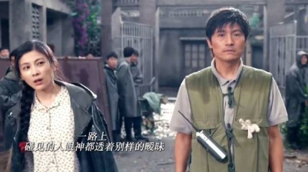 小跟班专治社恐情侣，越害羞越起哄