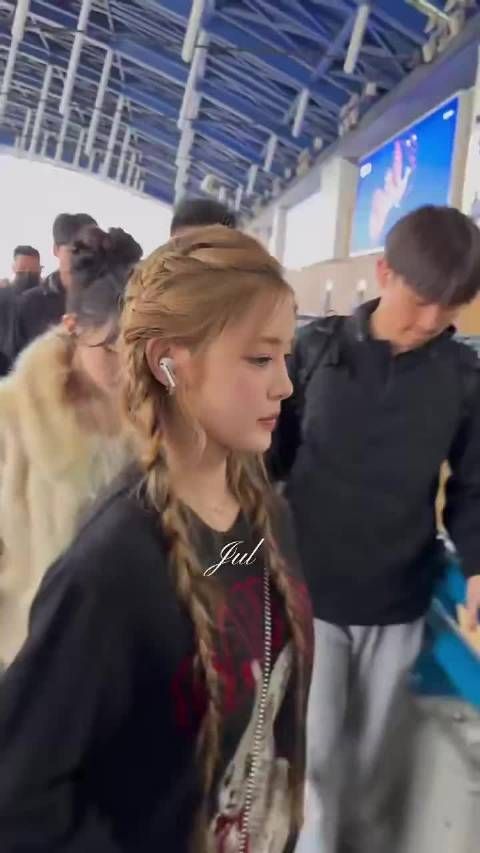 她为什么这么可爱啊啊啊