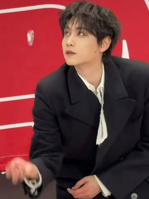 这么会抛石子真把我帅到了 卧槽 .