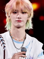 我还记得第一次见到鹦我的心是怎样波动 cr.一袋鱿鱼干