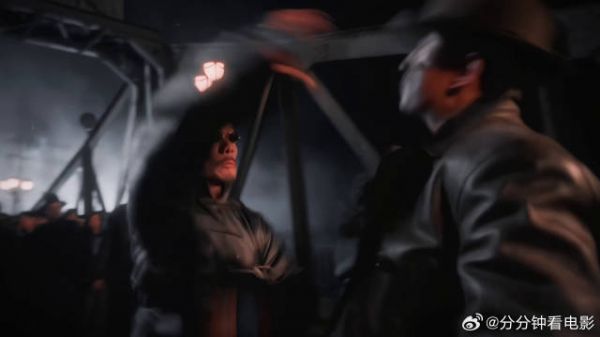 劲风卷起千层浪铁骨劈开万重山元德