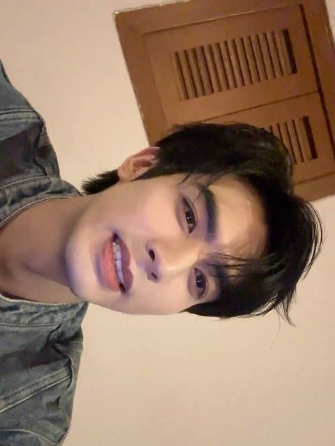 宋威龙直播，清唱忍住！希望平行世界的森光要一直幸福！1月27日