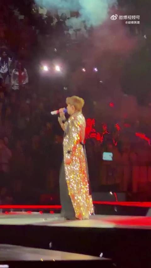 建议将这一幕列入“舞台微表情”研究案例!