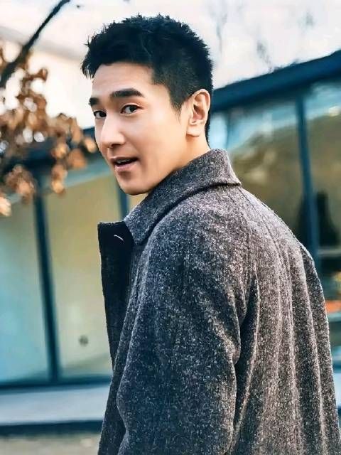 赵又廷娶高圆圆恩爱多年零绯闻,事业家庭双丰收