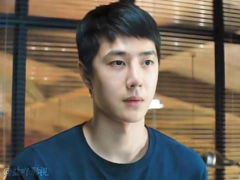 “小伙自学街舞被教练看中，此后走上人间巅峰”王一博黄渤