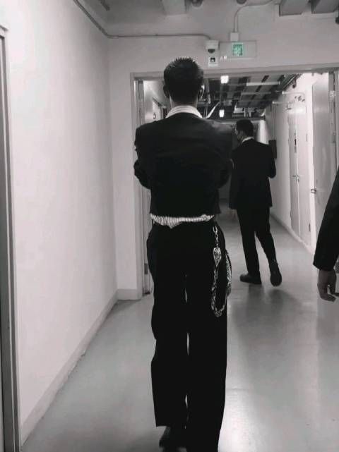 王子奇粉丝祝福其舞台荣耀与生活欢笑