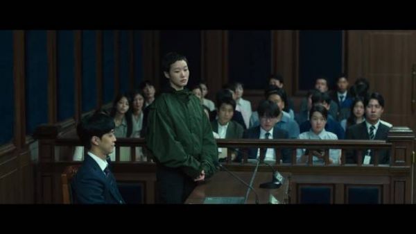 被告庭审自曝另案杀人，法官陪审团震惊