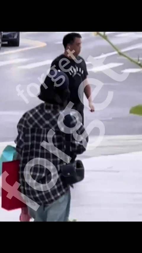 网友半年前偶遇赵丽颖，回忆甜蜜瞬间