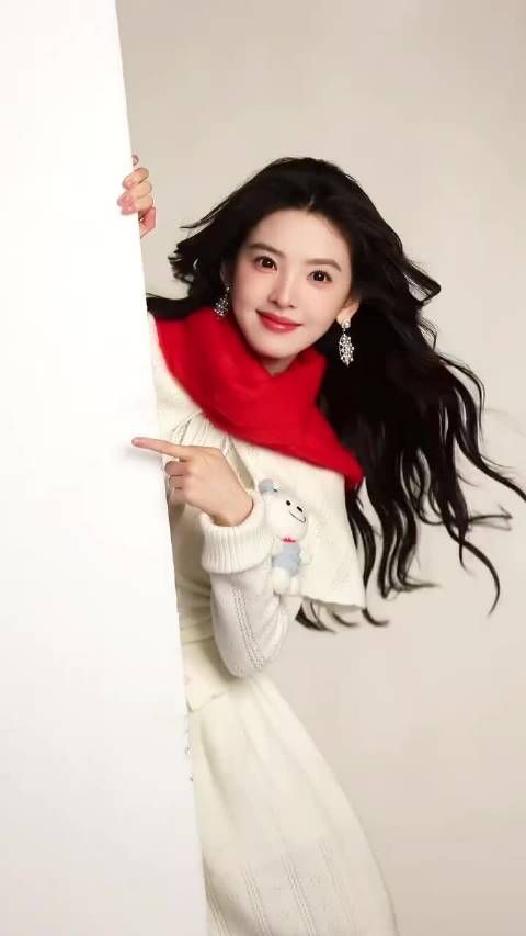 章若楠早安心动信号,看到@章若楠 的笑容感觉周一都变得美好了呀