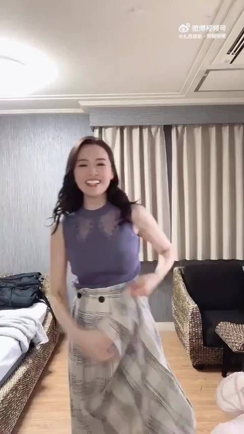 一字马的吸引力～尤其是美女一字马