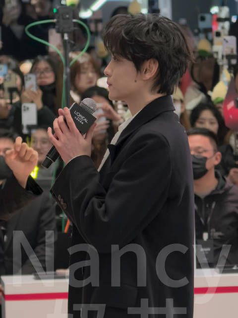 感觉是我见到过最生又最清晰的饭拍视频 . :奶昔