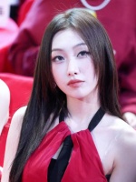 李雨林超话热议其美貌与魅力