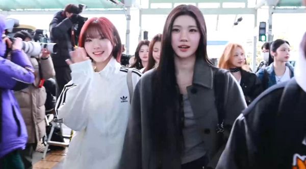 前往福冈参加SMTOWN LIVE 2026演唱会，犹如冬季里鲜花甚是养眼