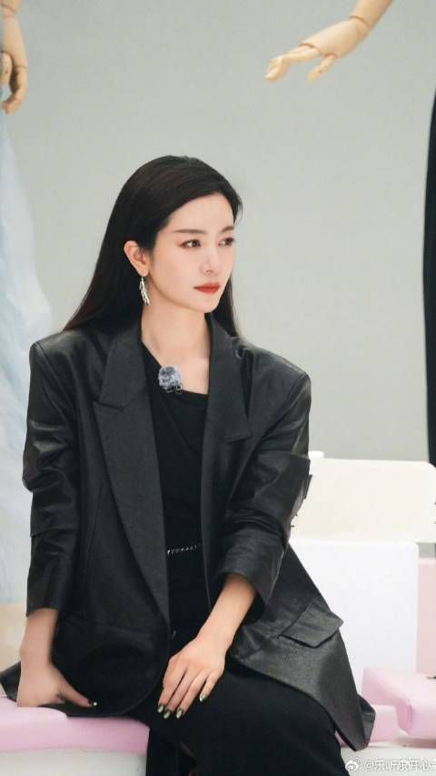 浪姐乘风值排名公布：李晟第一，叶童紧随其后