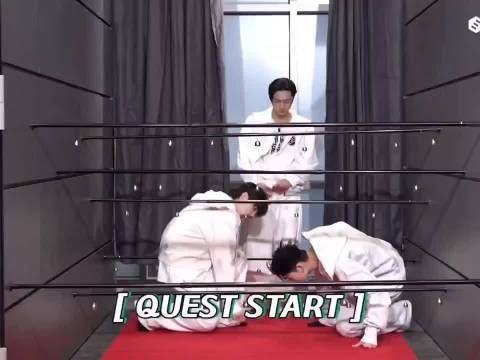 JAY更新动态抱怨拉链难拉