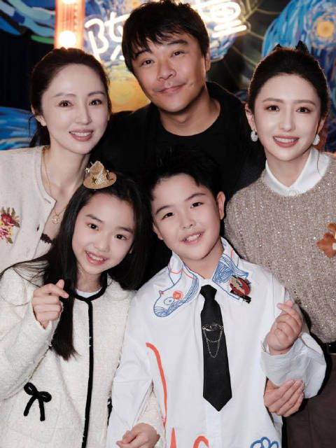 佟丽娅陈思诚合体为儿子庆生