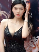 李嘉英，全球中华小姐网络总决赛中国总冠军，身高176，广东惠州人