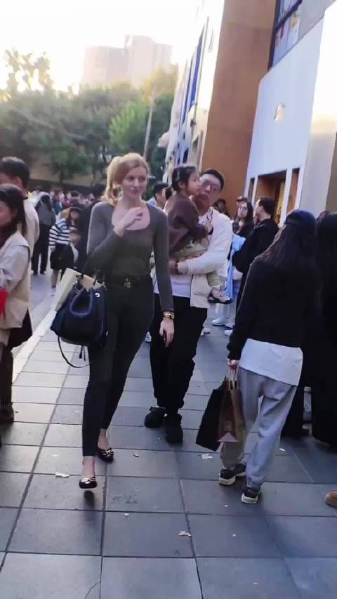 颜值和身材都太好了