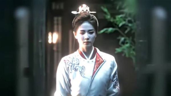 白鹿的新剧有早期招摇的感觉了