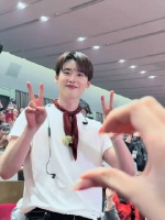 李钟硕饭撒这段我真幻视IU了