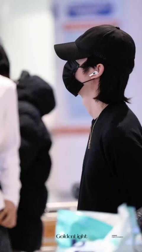 林孝埈荷兰世锦赛夺金后回国,助力中国队获冬奥满额资格