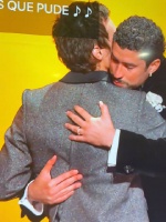 格莱美颁奖礼上Harry Styles为Bad Bunny颁发年度专辑引热议