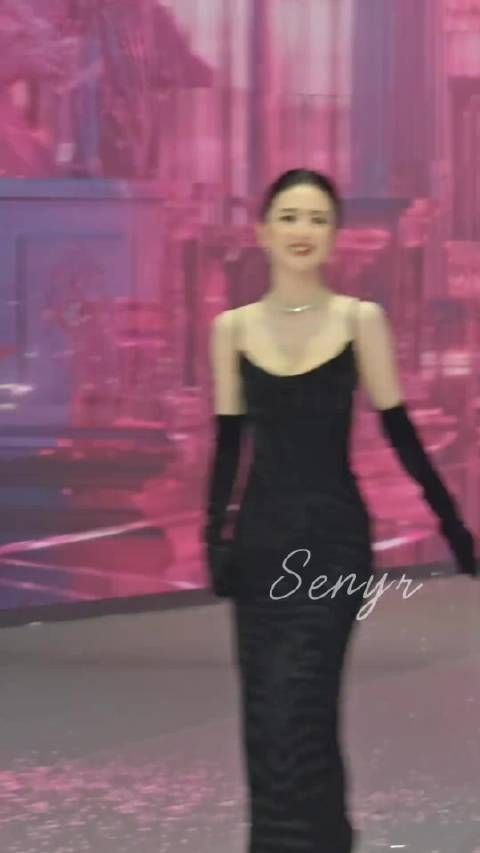 佟丽娅真的好美啊，怎么可以这么有气质