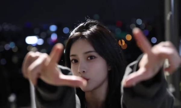 孟子义这简直就是人间小天使啊，这么阳光可爱的女孩子，谁能不心动啊