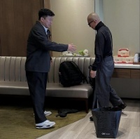 具俊晔休息室崩溃痛哭！纸上写满「熙媛啊..」40年好友一看心碎了