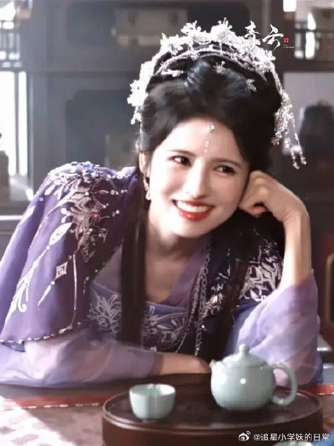 果然在一起待久了,动作习惯都一样欸