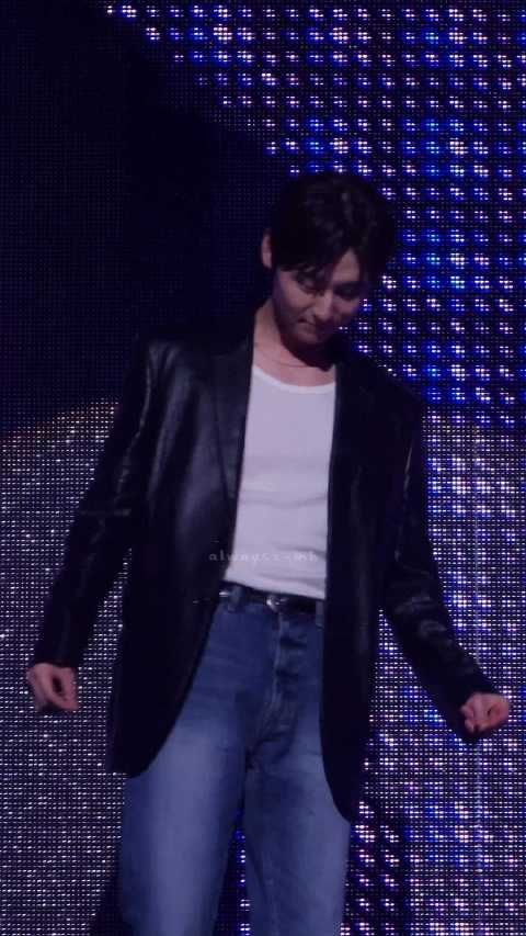 黄旼炫香奈儿挑战视频曝光，UTOPIA倒计时2天