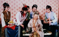 轻言细语中蕴含深机，曹公果然在红楼梦中伏脉千里