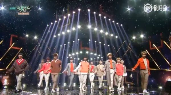 七年前的今天(190208)，SEVENTEEN 带来的现场舞台