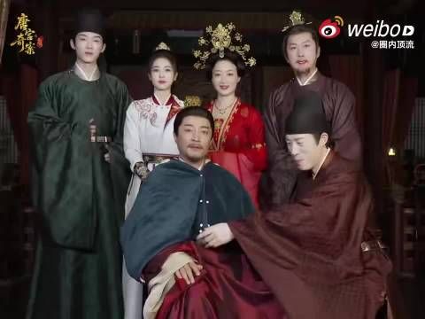 白鹿《唐宫奇案》开播爆火，女官形象飒爽圈粉