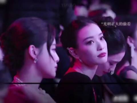 她俩有CP芷属于妮 之前W活动就很多有爱的互动