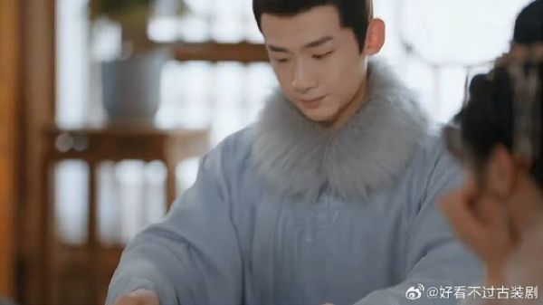 小白属性渐渐爆发了，敢跟尹峥打麻将你就别想赢