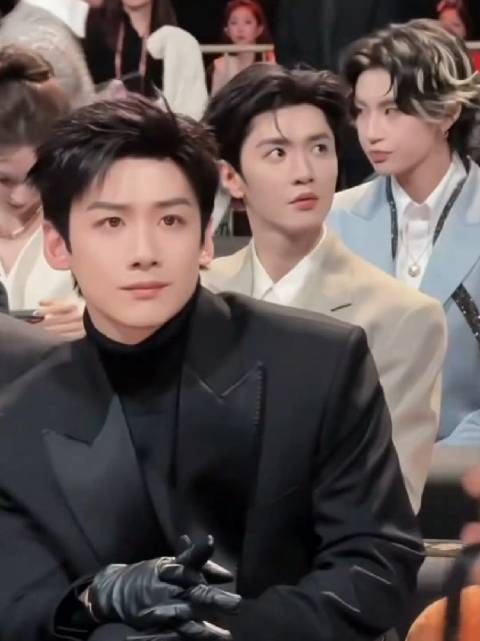 白敬亭和陈哲远同框，双重颜值暴击，一时间不知道该看哪个了