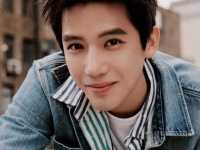 王安宇资源爆棚全靠躺赢？内娱刚需款才是真顶流