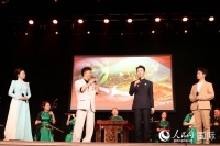 慰侨演出暖侨心 文化为媒促交流