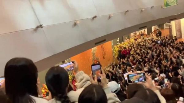 中国台湾省,大陆演员陈丽君首次赴台湾演出,演出现场人山人海!