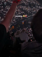 太动人了~~一对老夫老妻在洛杉矶演唱会跟着Vanish