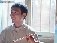 费霆娶她，她终于能远离那些压榨她的家人，这选择真的很对，纯真年代的爱情