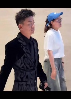 王宝强经历婚变母亲去世后气质转变