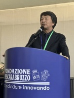 文学双周记｜刘震云获意大利文学奖，伊朗作家入围国际布克奖