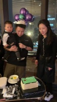 前段时间周跃龙的28岁生日，他和家人孩子一起度过，非常幸福！